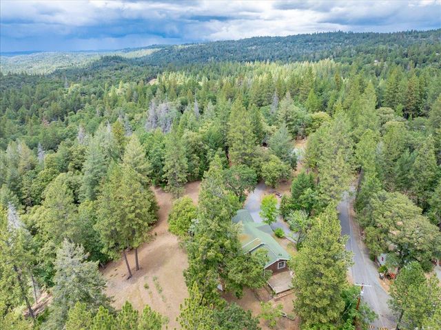 3951 Jacobus Dr, Garden Valley, CA 95633