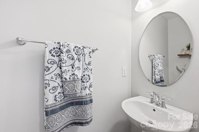 2450 Alyssa Lane, Charlotte, NC 28208