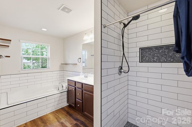 2450 Alyssa Lane, Charlotte, NC 28208
