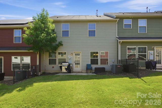 2450 Alyssa Lane, Charlotte, NC 28208