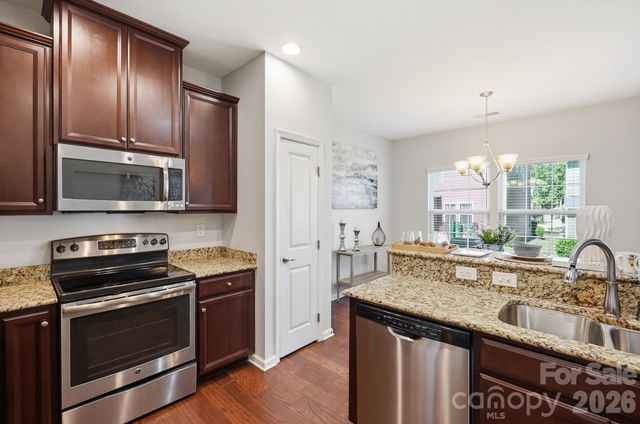 2450 Alyssa Lane, Charlotte, NC 28208