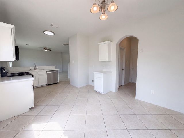 3911 Teal Vista Court 115, Fresno, TX 77545