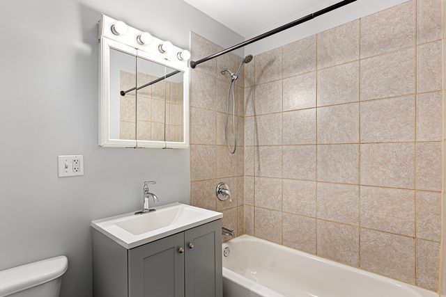 7616 N Marshfield Avenue 510, Chicago, IL 60626