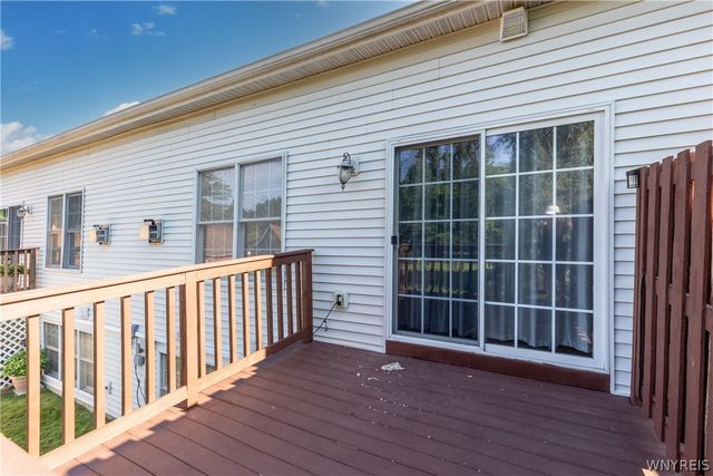 54 Park Lane Court, Amherst, NY 14221