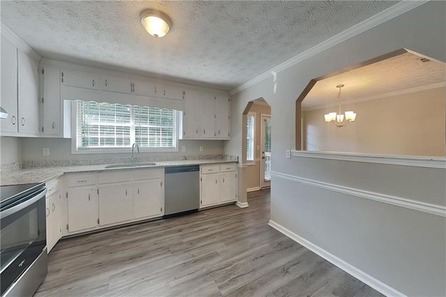 1395 Chalet Circle, Lawrenceville, GA 30043