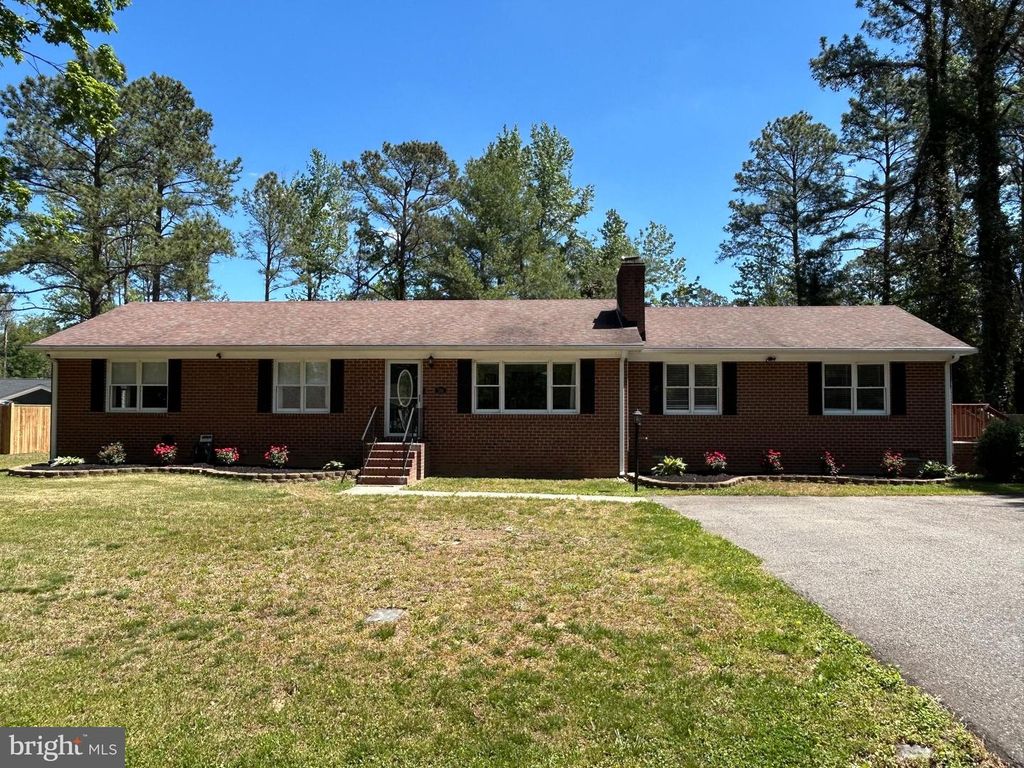 736 ANNAPOLIS DR, Ruther Glen, VA 22546