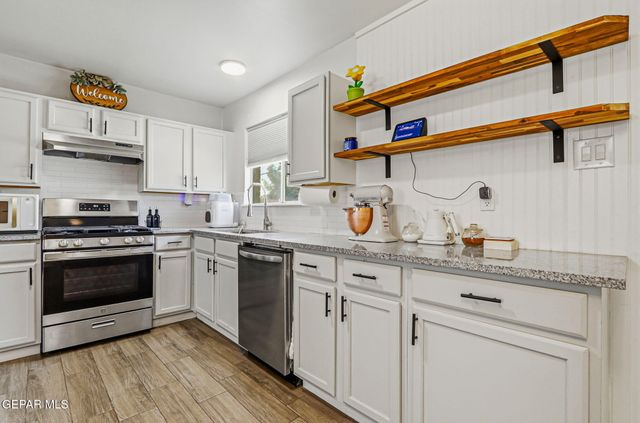 5720 SUN VALLEY Drive, El Paso, TX 79924