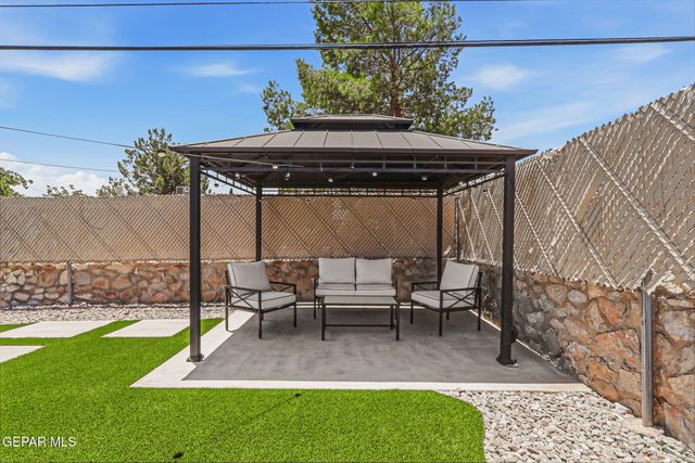 5720 SUN VALLEY Drive, El Paso, TX 79924
