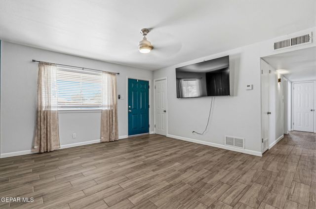 5720 SUN VALLEY Drive, El Paso, TX 79924