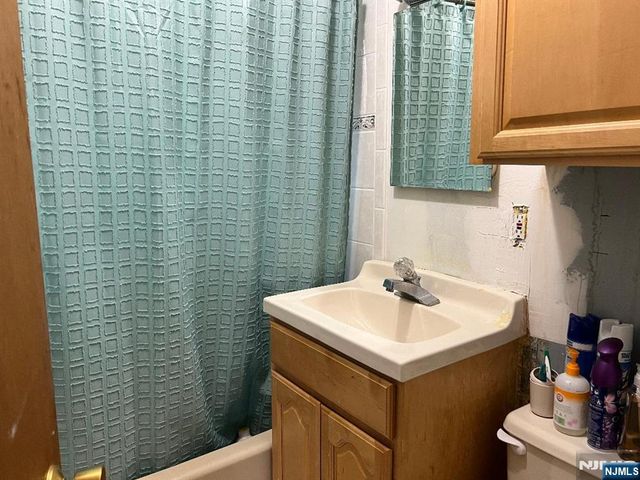 211 Bedford Road, Dumont, NJ 07628