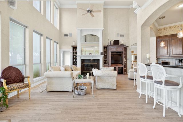 865 Thomas Crossing Drive, Fort Worth, TX 76028