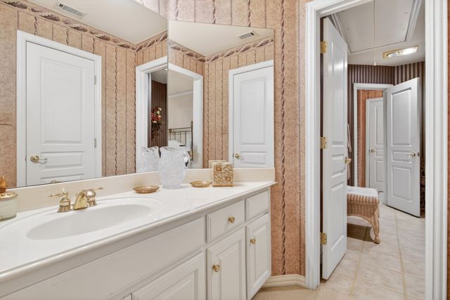 865 Thomas Crossing Drive, Fort Worth, TX 76028