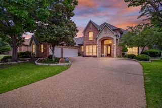 865 Thomas Crossing Drive, Fort Worth, TX 76028