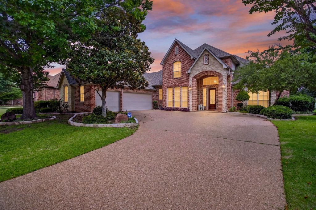 865 Thomas Crossing Drive, Fort Worth, TX 76028