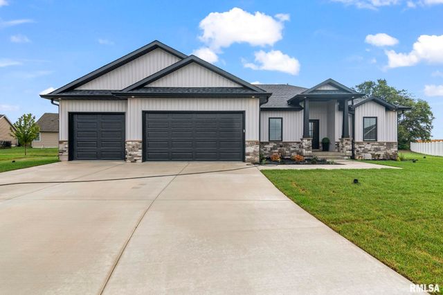 424 Manor Hill Drive, Chatham, IL 62629