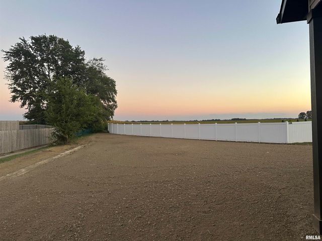 424 Manor Hill Drive, Chatham, IL 62629