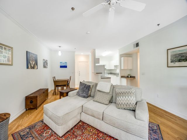 3400 Welborn Street 217, Dallas, TX 75219