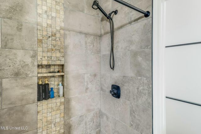 1515 E Beach Boulevard, 117, Pass Christian, MS 39571