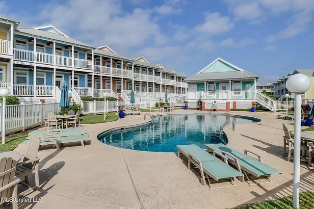 1515 E Beach Boulevard, 117, Pass Christian, MS 39571