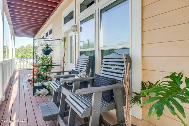 1515 E Beach Boulevard, 117, Pass Christian, MS 39571