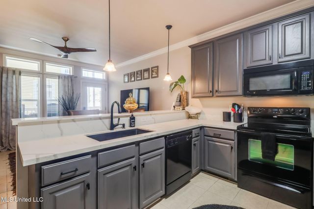 1515 E Beach Boulevard, 117, Pass Christian, MS 39571