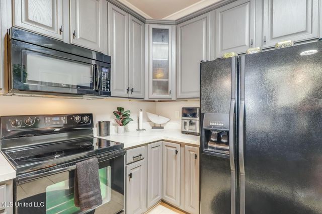 1515 E Beach Boulevard, 117, Pass Christian, MS 39571