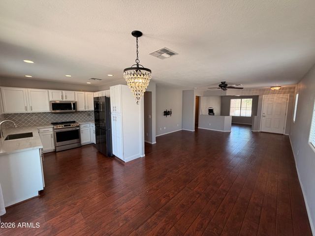 17520 W WATSON Lane, Surprise, AZ 85388