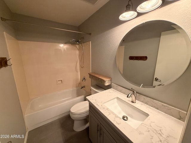 17520 W WATSON Lane, Surprise, AZ 85388