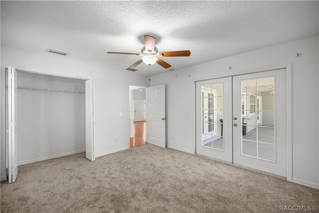 10 Patricia Road, Yankeetown, FL 34498
