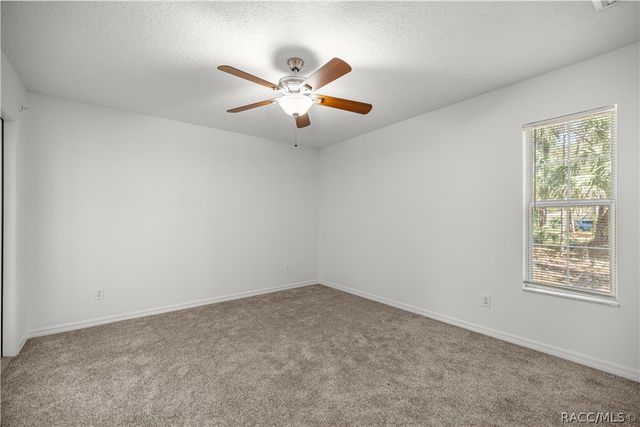 10 Patricia Road, Yankeetown, FL 34498