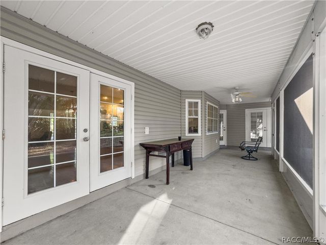 10 Patricia Road, Yankeetown, FL 34498