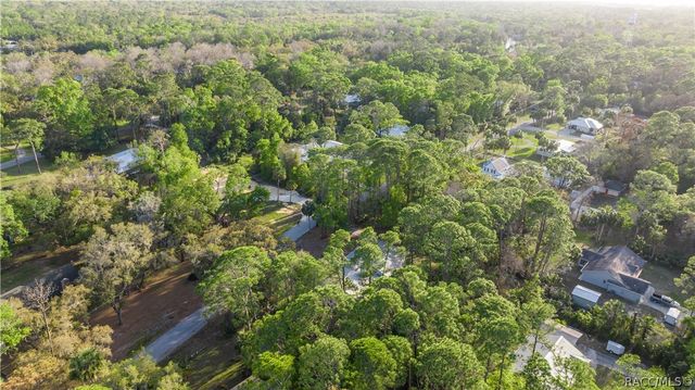 10 Patricia Road, Yankeetown, FL 34498