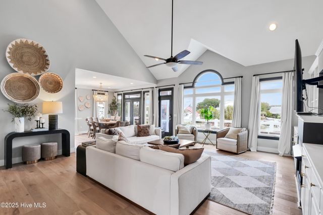 120 Inlet Point Drive, Wilmington, NC 28409