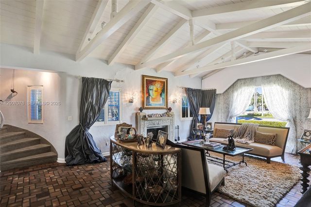 940 Hollywood Blvd, Hollywood, FL 33019