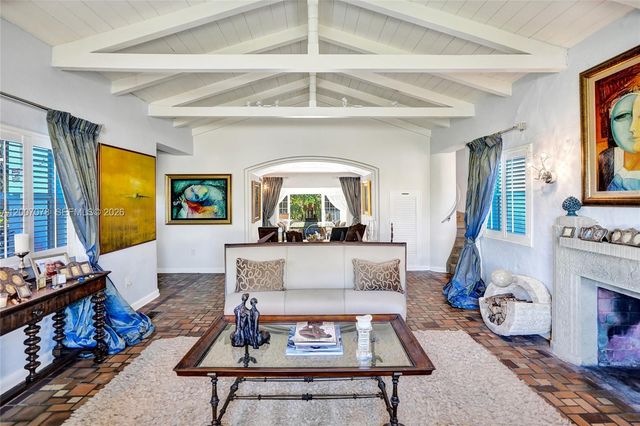 940 Hollywood Blvd, Hollywood, FL 33019