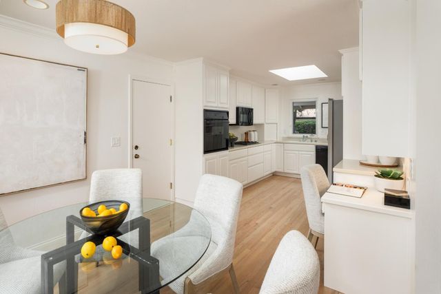 1532 Bedford Avenue, Sunnyvale, CA 94087