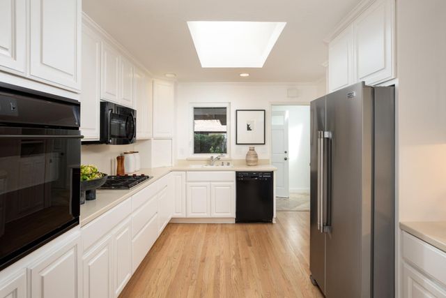 1532 Bedford Avenue, Sunnyvale, CA 94087