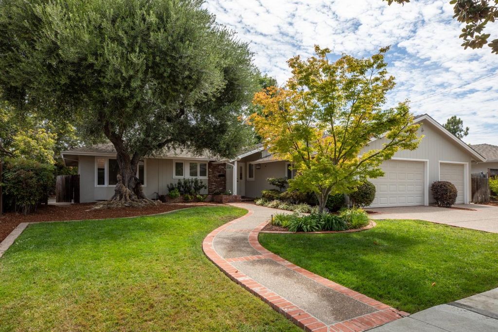 1532 Bedford Avenue, Sunnyvale, CA 94087