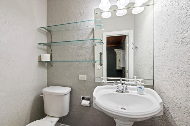 8606 Guinevere Street, Houston, TX 77029