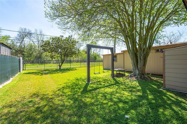 8606 Guinevere Street, Houston, TX 77029