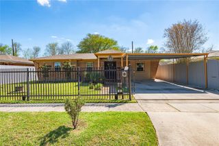 8606 Guinevere Street, Houston, TX 77029