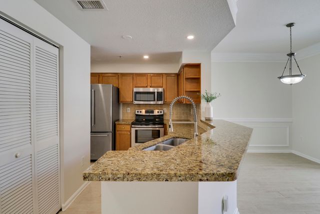 155 Galicia Way 204, Jupiter, FL 33458