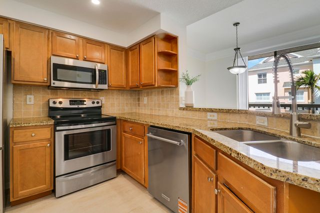 155 Galicia Way 204, Jupiter, FL 33458