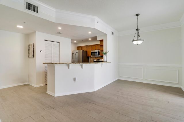 155 Galicia Way 204, Jupiter, FL 33458