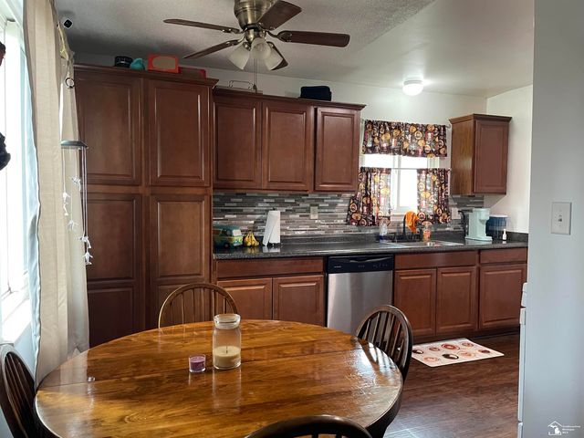 16956 Jackson Street, Taylor, MI 48180