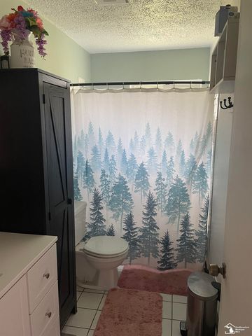 16956 Jackson Street, Taylor, MI 48180