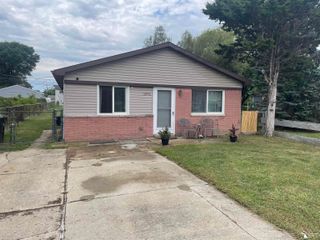 16956 Jackson Street, Taylor, MI 48180