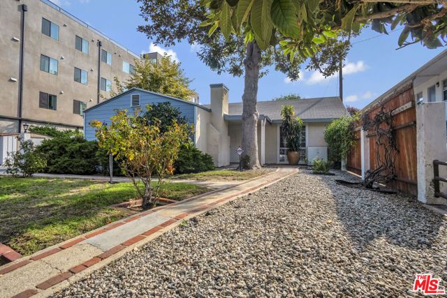 10814 Blix Street, North Hollywood (los Angeles), CA 91602