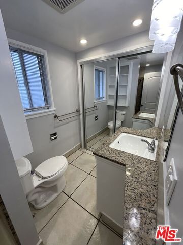 10814 Blix Street, North Hollywood (los Angeles), CA 91602