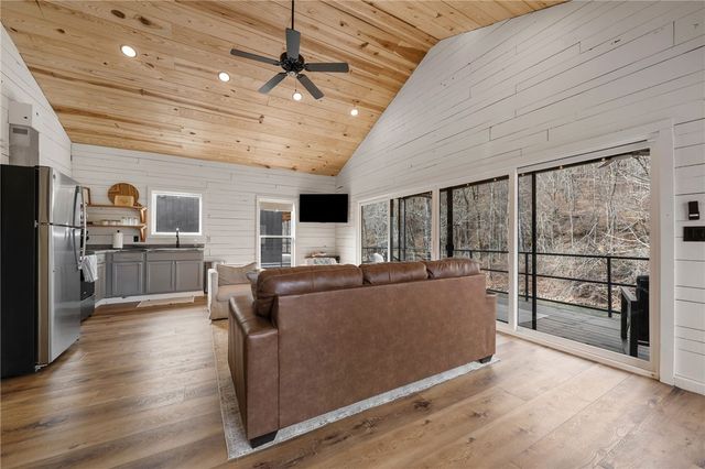 256 Private Road 6152, Pettigrew, AR 72752